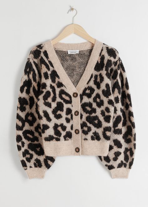 Leopard Puff Sleeve Wool Blend Cardigan - Leopard - Cardigans - & Other Stories Other Stories Cardigan, Best Cardigans, Leopard Cardigan, Leopard Print Cardigan, Trouser Outfits, High Street Fashion, Velvet Leggings, Komplette Outfits, High Fashion Street Style