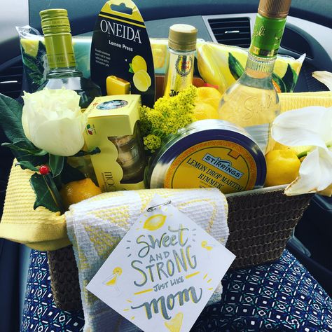 Limoncello Gift Basket Ideas, Lemon Drop Gift Basket, Citrus Gift Basket, Martini Basket Ideas, Lemon Theme Gift Basket, Lemon Gift Basket Ideas, Martini Gift Basket Ideas, Vodka Gift Ideas, Martini Gift Basket