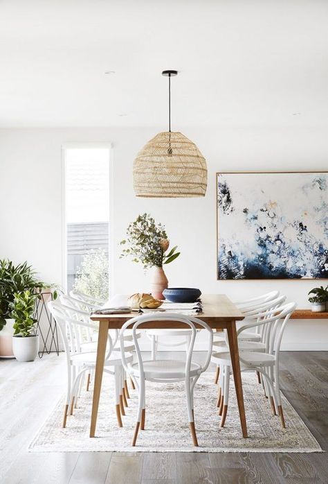 Modern coastal dining space with lots of natural light Scandinavian Dining Room, Scandinavian Dining, Dining Room Makeover, Interior Vintage, Dining Room Interiors, Luxury Dining Room, 아파트 인테리어, Dining Room Inspiration, Luxury Dining