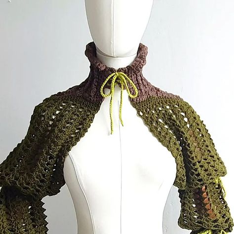 Whymsi Row on Instagram: "I am so excited to announce The Ekho Sleeves crochet pattern has joined the EKHO family and is now on my Etsy WhymsiRow 🌿   This collection has truly been a labour of love 💚 🌸  The neckline is made from your own body measurements to be more size inclusive. The upper arms of the sleeves go up to 18in and the lower arms 12in ✅️ Recommended for intermediate crafters or adventurous beginners 👌  Also thank you so much to my recent followers! As an ND social media is not my natural forte, so your presence here means a great deal 💜  #cottagecorecrochet #fairycore  #crochetinspiration #goblincorecrochet #crochetpattern" Fairycore Crochet Pattern, Crochet Arm Sleeves, Crochet Sleeves Pattern Free, Sleeves Crochet Pattern, Nature Crochet, Fairycore Crochet, Fantasy Crochet, Victorian Sleeves, Crochet Bodies