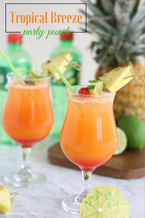 Party Punch Alcohol, Party Punch Recipe, Romantic Drinks, Glace Fruit, Easy Party Drinks, Easy Party Punch, Tropical Drink Recipes, Hawaiian Drinks, Alcoholic Punch Recipes