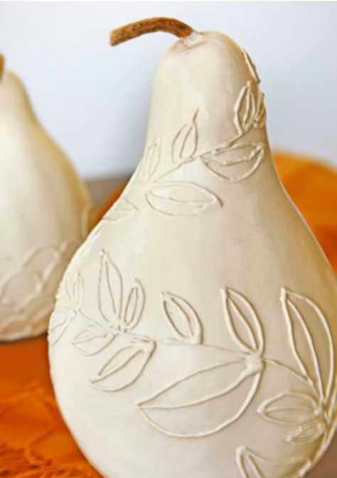 Gourds Diy, Halloween Craft Ideas, Fall Gourds, Diy Glue, Gorgeous Gourds, Fall Centerpieces, Gourds Birdhouse, Decorative Gourds, Hand Painted Gourds