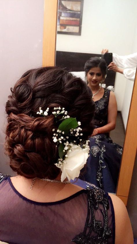 Hairbun Indian wedding hairstyles #floralbun #messybun #hairstyles #bridal Buns For Indian Wedding, Indian Party Hairstyles, Reception Hairstyle, Grooms Mother, Side Bun Hairstyles, Famous Hairstyles, Wedding Bun Hairstyles, Girls Hairstyles Easy, Bridal Hair Buns