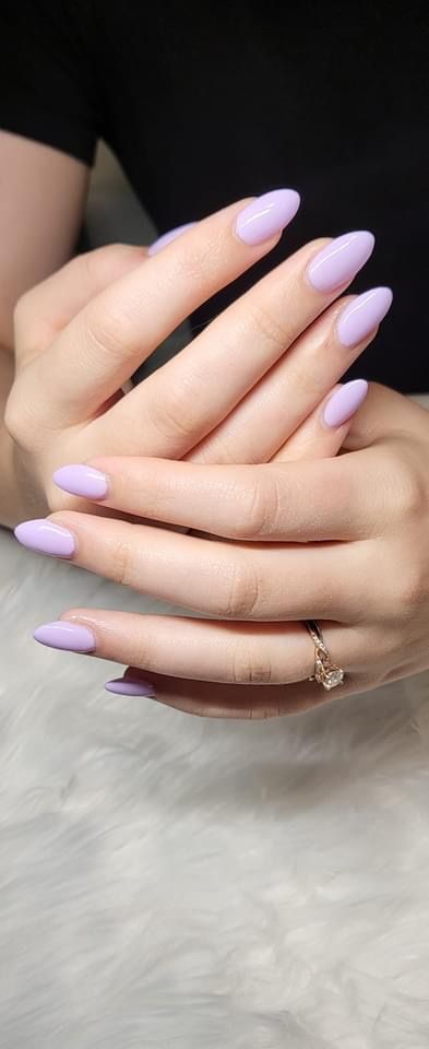 Lavender Nail Inspo Almond, End Of Summer Nails Acrylic Almond, Light Pastel Nail Colors, Lilac Nails Almond Short, Nails For Purple Hoco Dress, Light Lavender Almond Nails, Almond Nails Lilac Purple, Nail Art Light Purple, Nails For Light Purple Dress