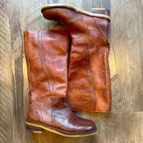 Lucky Brand Brown Leather Boots. Leather Upper, Rubber Sole. Brand New (See Sole) Without Tags. Good Quality, Versatile Boots With A Rustic/Bohemian Look! Small Scuff On The Left Inner Heel, As Pictured. Calf Opening: 14�” See Photos For Other Measurements Granola Boots, 2025 Goals, California Fall, Fall 24, Bohemian Look, Style Aesthetic, Lucky Brand Shoes, Boots Leather, Brown Leather Boots