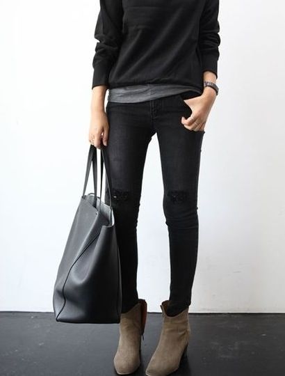 almost all blk Minimalisticky Chic, Minimalist Moda, Look Legging, Looks Street Style, Looks Black, Modieuze Outfits, Looks Chic, Looks Style, Mode Inspiration