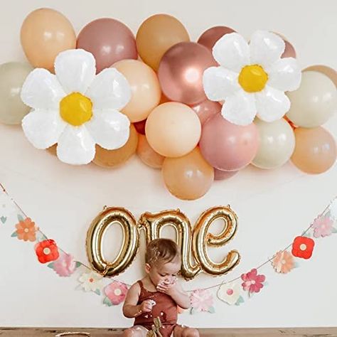 Daisy First Birthday Theme Backdrop, Daisy Balloon Arch, Easter Birthday Decorations, Daisy Balloon Garland, Groovy Easter, Balloons For Baby Shower, Two Groovy, Boho Party Decorations, Flower Birthday Party