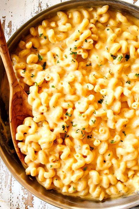 Aesthetic Mac N Cheese, Mac And Cheese Aesthetic Wallpaper, Mac N Cheese Variations, Aesthetic Mac And Cheese, Mac N Cheese Aesthetic, Original Mac And Cheese Recipe, Yellow Food Ideas, Yellow Foods For Party, Mac And Cheese Aesthetic