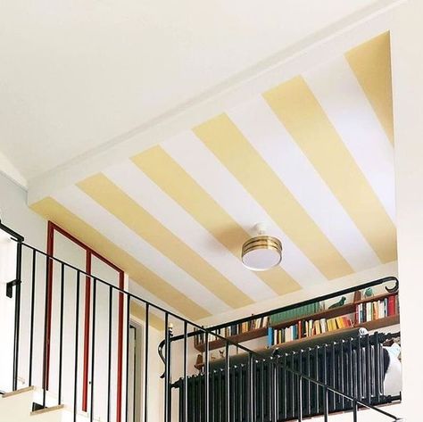 Clever on Instagram: "Striped ceilings forever!! This one by @driesotten is the perfect reason to look up 💫 #regram @driesotten" Stripe Ceiling Bedroom, Painted Ceiling Stripes, Coloured Ceilings, Stripe Wall Paint Ideas, Stripe Ceiling, Stripes Wall Paint, Panelled Ceiling, Gold Striped Walls, Striped Walls Vertical