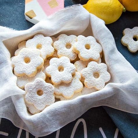 Canestrelli - Italian Egg Yolk Cookies - Italian Recipe Book St Joseph Pastry, Egg Yolk Cookies, Italian Eggs, Italian Recipe, Italy Food, Italian Cookies, Calamari, Yummy Sweets, Shortbread Cookies