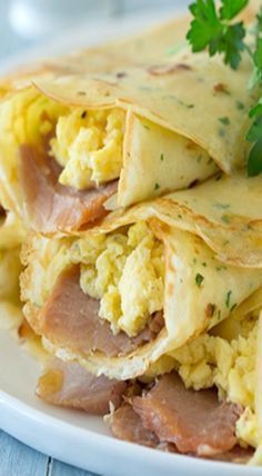 Crepes Recipe Breakfast, Dinner Crepes, Crepe Recipe Savory, Sweet Crepes Recipe, Easy Crepe Recipe, Breakfast Crepes, Crepes And Waffles, Sweet Crepes, Savory Crepes