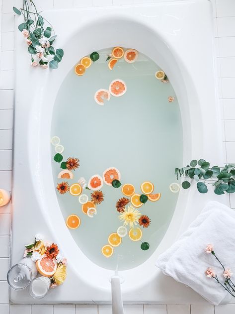 A Soothing Citrus & Lavender Milk Bath - Aloha Botts & Tots Lavender Milk Bath, Lavender Milk, Milk Bath Maternity, Coconut Milk Bath, Bath Aesthetic, Milk Bath Photography, Bath Photography, Bath Recipes, Rachel Hollis