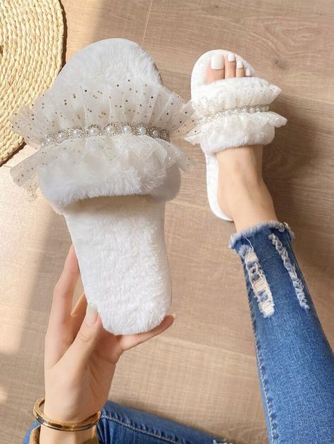 Bride Slippers, Bead Hair, Women Slippers Fashion, Bead Hair Accessories, Wedding Slippers, Bedroom Slippers, Open Toe Slippers, Glitter Decor, Beige Heels