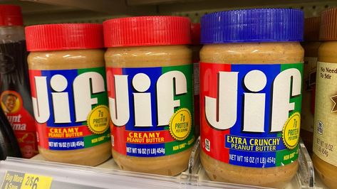 Throw Out These Recalled Jif Peanut Butters 'Immediately,' FDA Says https://lifehacker.com/throw-out-these-recalled-jif-peanut-butters-immediately-1848962436 #RL8TR.com #HoustonHomeandRent Smuckers Uncrustables, Jif Creamy Peanut Butter, Jif Peanut Butter, Chocolate Clusters, Potato Candy, Crockpot Candy, Peanut Butter Fudge Easy, Lemon Pound Cake Recipe, Chocolate Peanut Butter Fudge