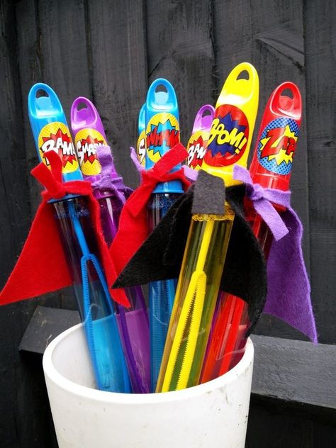 Party Bag Alternative, Fête Spider Man, Superhero Party Bags, Avenger Party, Festa Power Rangers, 4de Verjaardag, Superhero Party Favors, Marvel Birthday Party, Wonder Woman Birthday