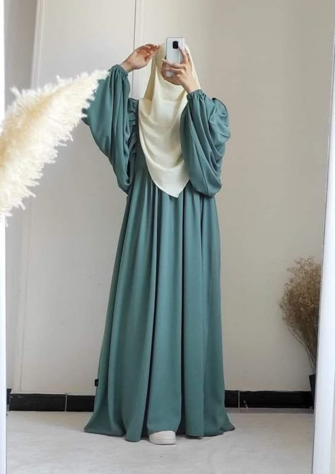 Colorful Abaya Design, Mode Abayas, Denim Dress Outfit, Mode Hijabi, Cute Modest Outfits, Gaun Fashion, Muslim Fashion Hijab Outfits, Hijabi Fashion Casual, Mode Abaya