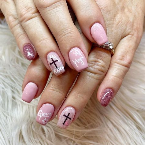 He is risen! Beautiful nails for the true meaning of Easter with Hope and Grace Cross Nail Designs, True Meaning Of Easter, Cross Nail Art, Rodeo Nails, Glitter Gel Nail Designs, Easter Nail Art Designs, Fingernails Painted, Cross Nails, April Nails