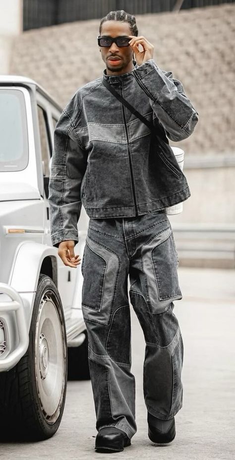 Fashion Week Men Outfit, Avante Garde Mens Fashion, Mens High Fashion Streetwear, Sga Outfits, Sga Fits, Balenciaga Outfit Men, Balenciaga Outfit Mens, Men Denim Outfit, Avant Garde Street Style