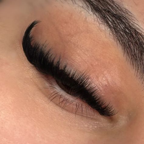 Your next lash inspo pic ✨💫 Set Details: → ‘Baddie’ Set → Extreme Cat Eye Style Book your luxury lashes today, link in bio 🔗 #lashes #lashextensions #lashartist #rousehilllashes Doll Eye Lash Set, Lash Lounge, Cat Eye Lashes, Cat Eye Lash, Luxury Lashes, Eye Lashes, Lash Artist, Doll Eyes, Fashion Books