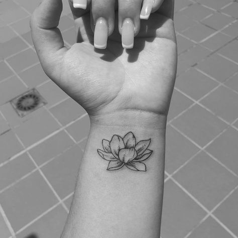 Lilypad Tattoo Lily Pad Flower Tattoo, Lilly Pad Tattoo Ideas, Lotus Flower Fine Line Tattoo, Lilypad Tattoo, Lily Pad Tattoo, Waterlily Tattoos, Lotus Flower Tattoo Wrist, Ignorant Tattoos, Grandma Tattoos