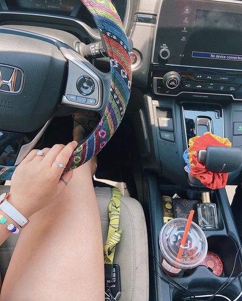 @haleypham | happinessinpixels Things To Decorate Your Car With, Summer Car Essentials, What’s In My Car, How To Decorate Your Car, Whats In My Car, Summer Bucket List 2020, Car Accessories Amazon, Amazon Car Must Haves, Honda Suv