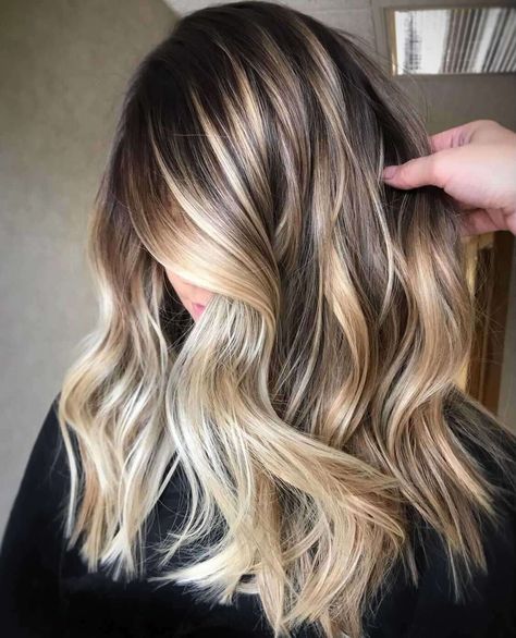 Low Maintenance Hair Color, Color Melting Hair, Root Melt, Black Hair Ombre, Hair Fair, Hair Color Options, Balayage Hair Color, Bella Hair, Color Highlights