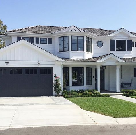 Love the garage door Navy Garage Door, Navy Garage, Gray House Exterior, Gray House, Becki Owens, Grey Houses, New Home Designs, Paint Colors For Home, Home Reno