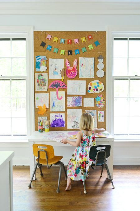 What a great way to display kiddo's art work! Easy DIY project from Young House Love Diy Cork Board Wall, Diy Kids Art Display, Cork Board Wall, Displaying Kids Artwork, Art Display Kids, Young House, Young House Love, Diy Casa, Art Desk