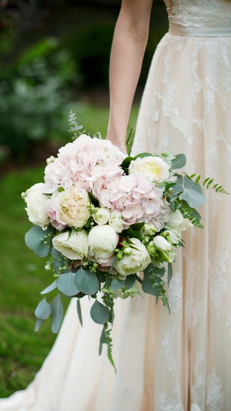 Pastel Pink Hydrangea Wedding Bouquet Bride Bouquet Hydrangea, Blush Pink Hydrangea Bouquet, Wedding Bouquets Peonies Hydrangeas, Bridal Bouquet Hortensia, Wedding Bouquets Bride Hydrangea, Hydrangea Wedding Bouquet Pink, Hydrengas Bouquet Ideas, Roses And Hydrangea Bouquet, Peony And Hydrangea Bouquet