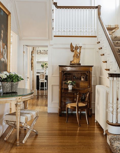 A Graciously Restored 19th Century Colonial Revival - The Glam Pad New England Interior Design, New England Interior, Traditional Foyer, Small Foyer, New England Home, Elegant Bath, Built In Cabinet, Foyer Decor, Foyer Decorating