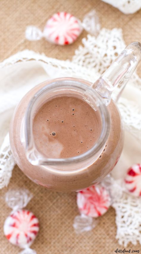 This easy homemade peppermint mocha creamer recipe is made with only 5-ingredients! This homemade creamer is easy to make and full of flavor! Creamer Recipe Healthy, Homemade Peppermint Mocha Creamer, Mocha Coffee Creamer Recipe, Mocha Creamer Recipe, Peppermint Coffee Creamer, Homemade Creamer, Homemade Peppermint Mocha, Peppermint Mocha Creamer, Almond Milk Creamer