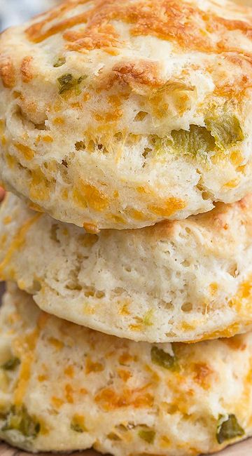 Hatch Chili Recipes, Green Chile Recipes, Hatch Chiles, Green Chili Recipes, Chile Recipes, Cheddar Biscuits, Biscuit Bread, Biscuit Rolls, Green Chili