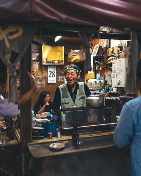 Street Photography Portrait, Street Photography Urban, Street Photography People, Streets Of Tokyo, Japan Street, Fotografi Editorial, Photographie Inspo, Tokyo Street, Street Fashion Photography