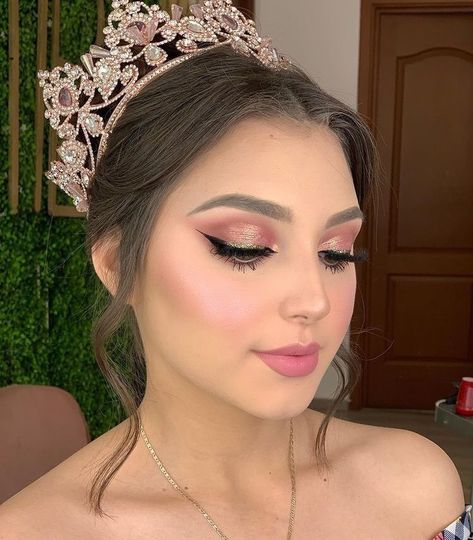 ★ Disculpen el desorden que hay de capítulos, no se de verdad que suc… #novelajuvenil # Novela Juvenil # amreading # books # wattpad Makeup Ideas Quinceanera, Makeup Ideas For Quinceanera, Sweet 16 Makeup, Quince Makeup, Quinceanera Makeup, Quinceanera Pink, Gold Makeup Looks, Pink Quince, Rose Gold Makeup