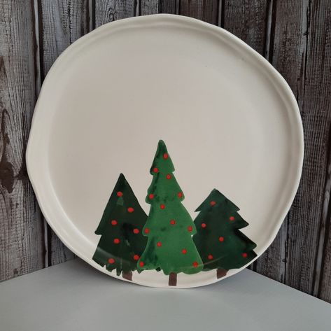 New Item Oh Christmas Tree Pine Tree Round Ceramic 10" Dinner Plate 1 Plate Christmas Tree Holiday Lodge Christmas Plate Decor, Christmas Tree Plates, Hand Painted Christmas Plate, Ceramic Christmas Plate, Ceramic Christmas Plates, Pottery Painting Christmas Ideas, Christmas Plate Designs, Christmas Cookie Plates Diy, Handmade Ceramic Christmas Decorations