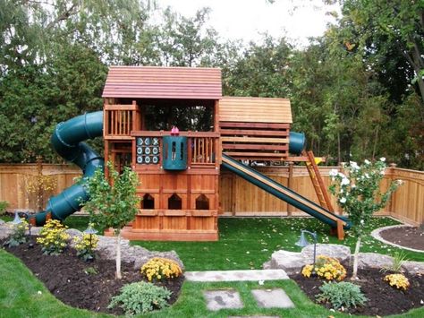 I'm researching backyard playgound equipment, I like this set up... Backyard Grass Landscaping, Playground Landscaping, Ideas For Backyard, Kids Backyard Playground, No Grass Backyard, Playground Ideas, Diy Playground, Outdoor Play Area, Kids Outdoor Play