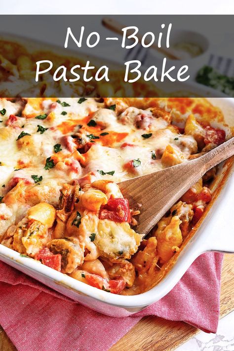 This pasta bake is done in one pan and doesn’t require you to even boil the pasta first. Yes, that means the pasta is cooked in the oven! It’s amazing how delicious it is when you literally only need to spend 5 minutes prepping it. This one is going to save your weeknights for sure! #onepotmeals #pastabake #weeknightmeals #casserole via @cookthestory One Pan Oven Pasta, No Boil Pasta Recipes, Baked Pasta Casserole, Baked Penne Pasta, Pasta Bake Easy, Baked Pasta Dishes, Pasta Casserole Recipes, One Pan Pasta, Simple Family Meals