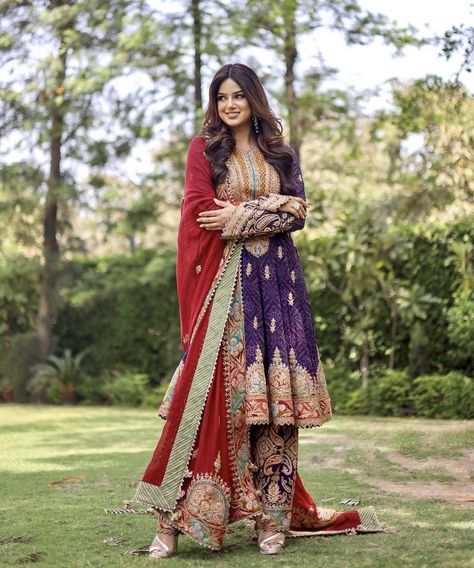 Heavy Punjabi Suits, Harnaaz Sandhu Miss Universe, Sabyasachi Suits, Harnaaz Kaur Sandhu, Harnaaz Sandhu, Rimple Harpreet, Rimple And Harpreet Narula, Expensive Suits, Suits Ideas