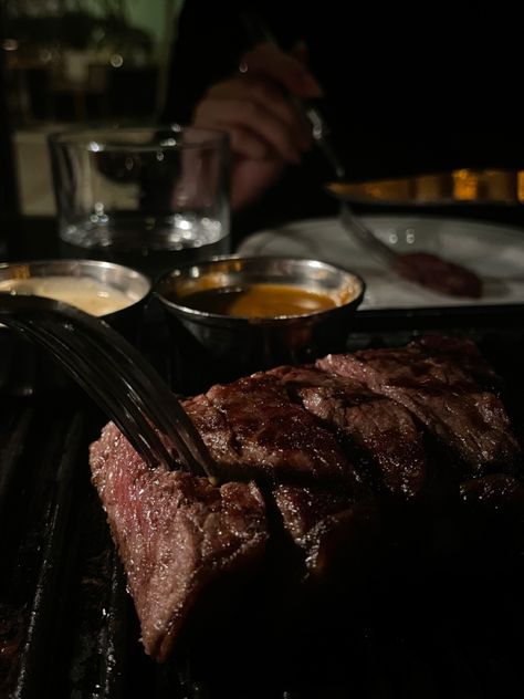 Steak And Wine Aesthetic, Home Dinner Aesthetic, Steak Aesthetic, Dinner Aesthetic, Parents Anniversary, Food Obsession, Restaurant Recipes, Aesthetic Food, Dark Aesthetic