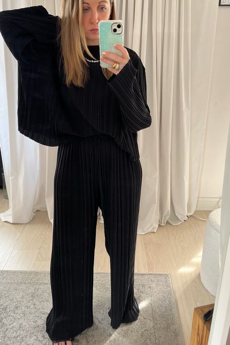 Plisse black set still going strong this spring. There are lots of versions of this around now too, I’ll link to some below… 🖤 & Other Stories | Black co ord | Plisse set | Plisse wide leg trousers | Black pjs | Baggy trousers | Spring outfit | Petite outfits Follow my shop @lauragabrielle on the @shop.LTK app to shop this post and get my exclusive app-only content! #liketkit #LTKeurope #LTKstyletip #LTKworkwear @shop.ltk Black Plisse Pants Outfit, Plisse Trousers Outfit, Plisse Pants Outfit, Beige Linen Pants Outfit, Classy Airport Outfit, Beige Linen Pants, Rainy Day Outfit For Spring, Outfit Petite, Culottes Outfit