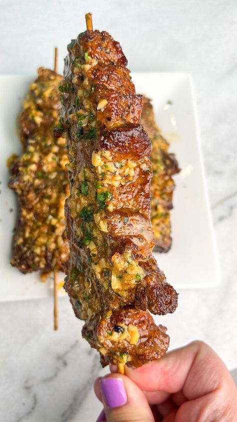 Beef Skewers In Air Fryer, Air Fryer Beef Skewers, Steak Skewers Air Fryer, Steak Skewers In The Oven, Skewer Recipes Grilled, Steak Kabobs Air Fryer, Beef Skewers In Oven, Air Fryer Kebab Recipes, Steak Skewers Marinade