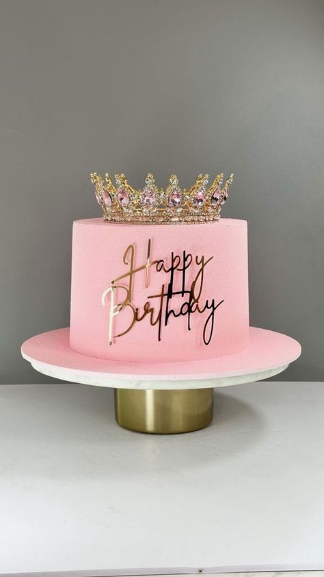 Birthday Cake Crown, Pink And Gold Birthday Party, Pink Gold Birthday, My Birthday Cake, 32 Birthday, Crown Cake, Pink Crown, Hollywood Actors, Amazing Photo