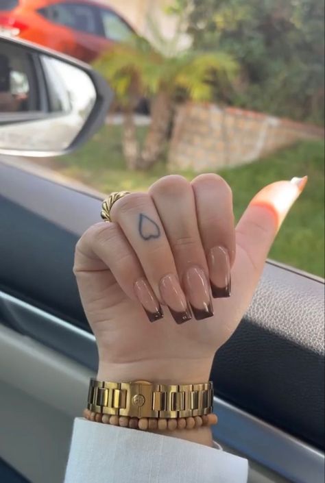 Brown French Tip Nails Coffin Short, Pink And Brown French Tip Nails, Brown French Tips Square, Brown French Tip Nails Square Short, Coffin Shape Nails French Tip, Brown French Tip Coffin, Brown French Tip Nails Coffin, Brown French Tip Nails Square, Nail Autumn 2022