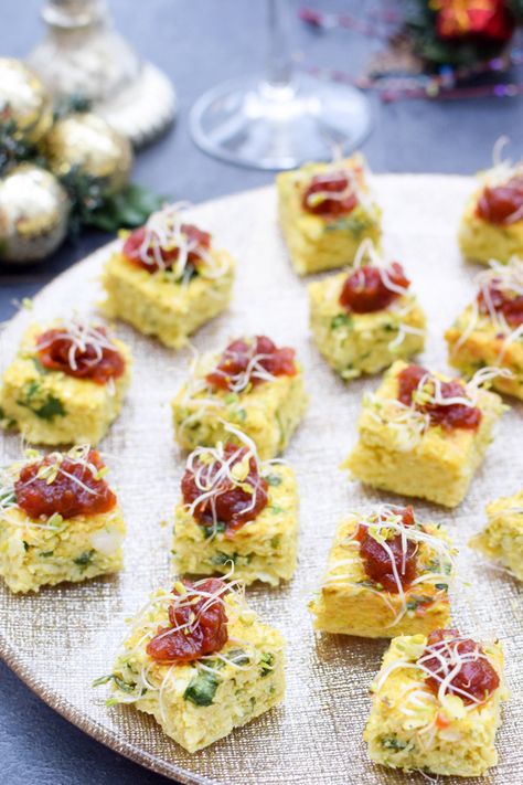 Canapes Ideas, Vegetarian Canapes, Vegetarian Finger Food, Vegetarian Party, Vegetarian Party Food, Vegan Cashew Cheese, Curried Cauliflower, Vegetarian Gluten Free, Party Food Dessert