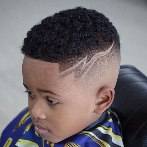 High Skin Fade + Design + Curly Top Black Kids Haircuts, Hairstyles For Boys, Boys Fade Haircut, Black Haircut Styles, Fade Haircut Designs, Hairstyles Boys, Haircut Boys, Black Boys Haircuts, Mohawk Haircut