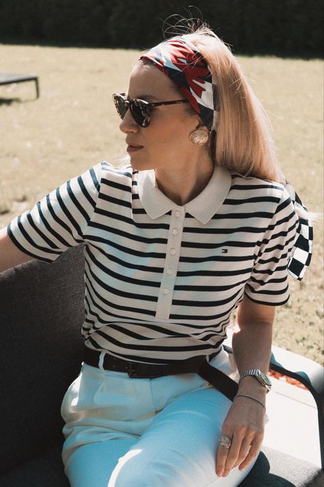 Striped Polo Shirt Outfit Women, Polo Outfits For Women Casual, Polo T Shirts Women Outfit, Polo Style Women, White Polo Outfit Women, Polo Outfits For Women, Polo Shirt Outfit Women's, Preppy Mode, Polo Shirt Outfits