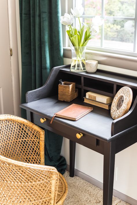 Vintage Writing Desk Makeover - Bless'er House Writing Desk Bedroom, Vintage Writing Desk Makeover, Writing Desk In Bedroom, Writing Desk Makeover, Diy Furniture Makeover Ideas, Vintage Desks, Vintage Writing Desk, Vintage Writing, Desk Makeover