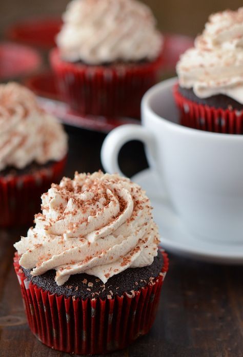 Mexican Hot Chocolate Cupcakes! Mexican Hot Chocolate Cupcakes, Cocoa Cupcakes, Hot Chocolate Cupcakes, Spiced Whipped Cream, Mexican Chocolate, Mexican Hot Chocolate, Cupcakes Recipe, Chocolate Caliente, Cream Frosting