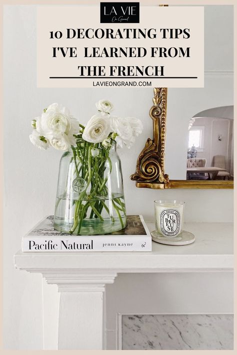 flowers sitting on a marble mantle with gold gilded mirror Parisian Style Christmas Decor, Parisian Entryway Decor, Diy French Decor, French Inspired Office, Parisian Home Decor French Style, French European Decor, French Country Diy Home Decor, French Minimalist Decor, Parisian Entryway