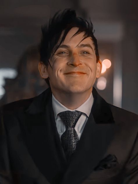 Fish Mooney Gotham, Oswald Cobblepot Fanart, Oswald Cobblepot Icon, Gotham Oswald Cobblepot, Oswald Cobblepot Gotham, Gotham Penguin, Robin Taylor, Penguin Gotham, Gotham Characters